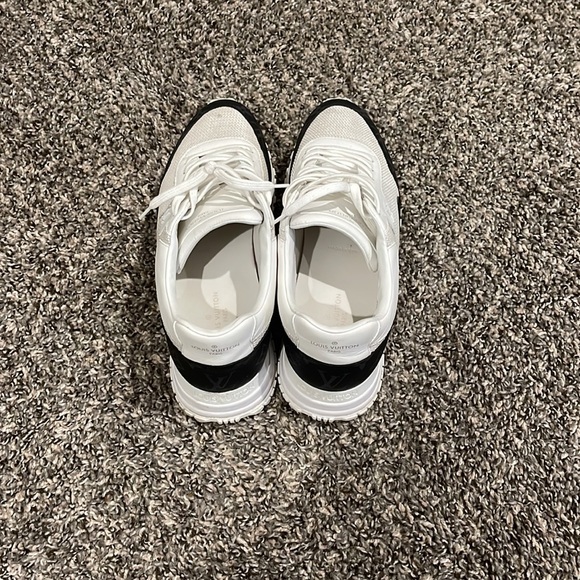 COPY - Louis Vuitton runners fits like a true 8.5 - Picture 3 of 5